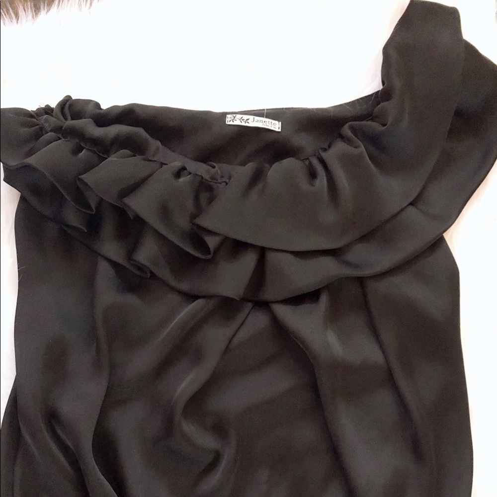 Janette John 3:16 Women’s ruffle off the shoulder